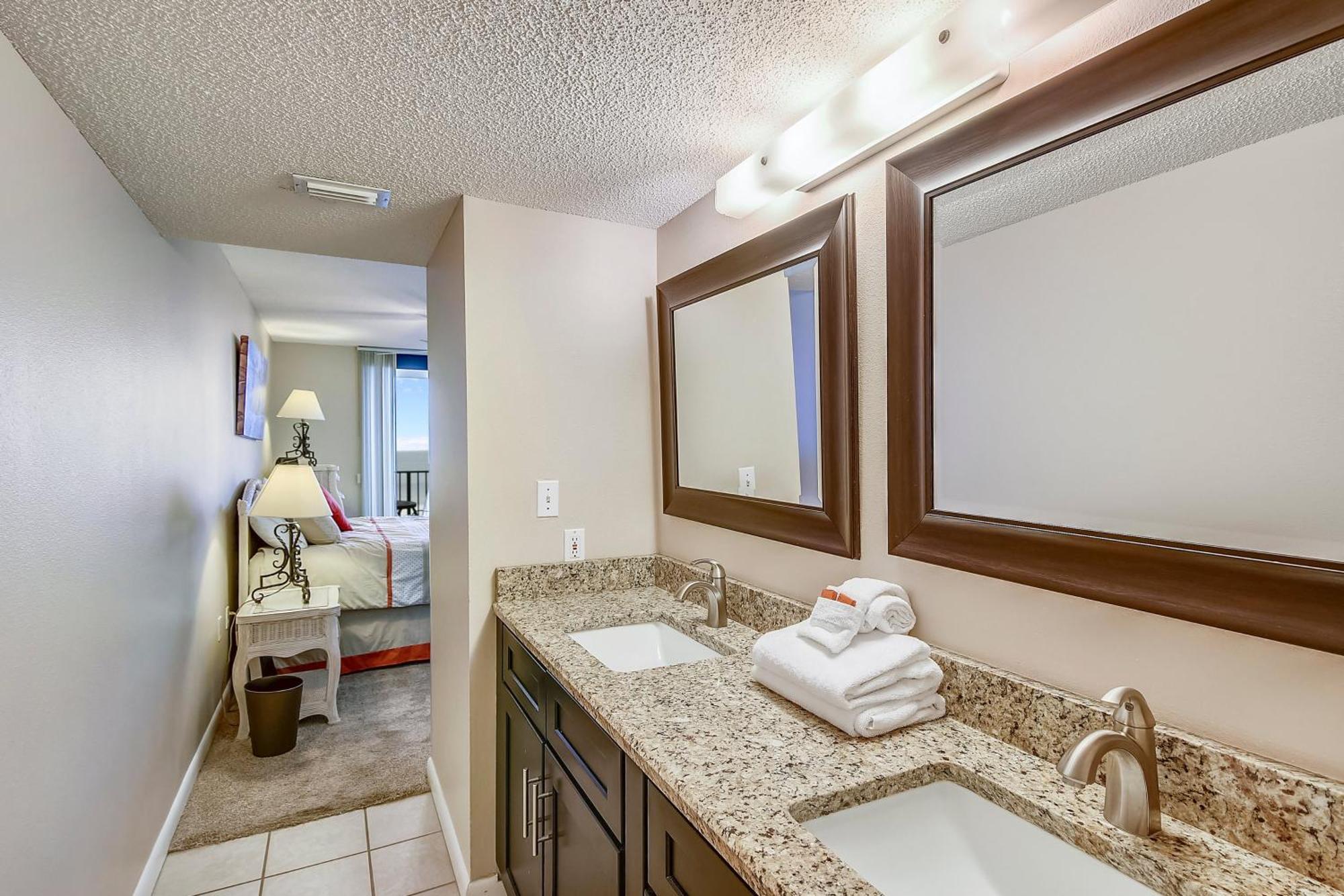 Phoenix 6 Unit 504 Orange Beach Bilik gambar
